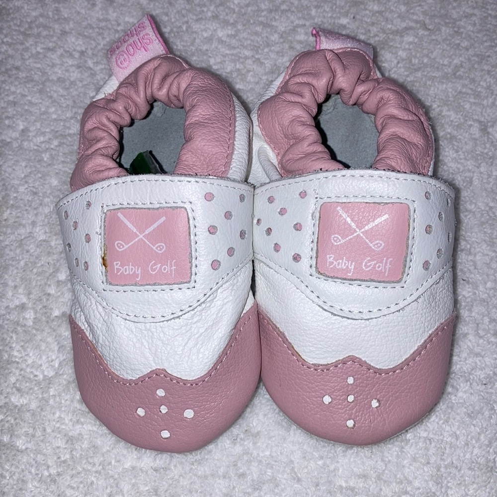 Shoshoos leather pull on pink white leather baby golf medium